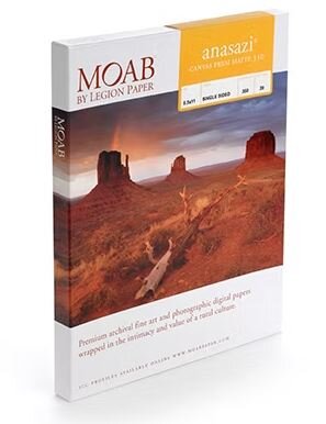 Moab Verpackung zeigt eine beeindruckende Landschaft am Rand der Welt, zeigt majestätische Felsen und endlose Weiten
